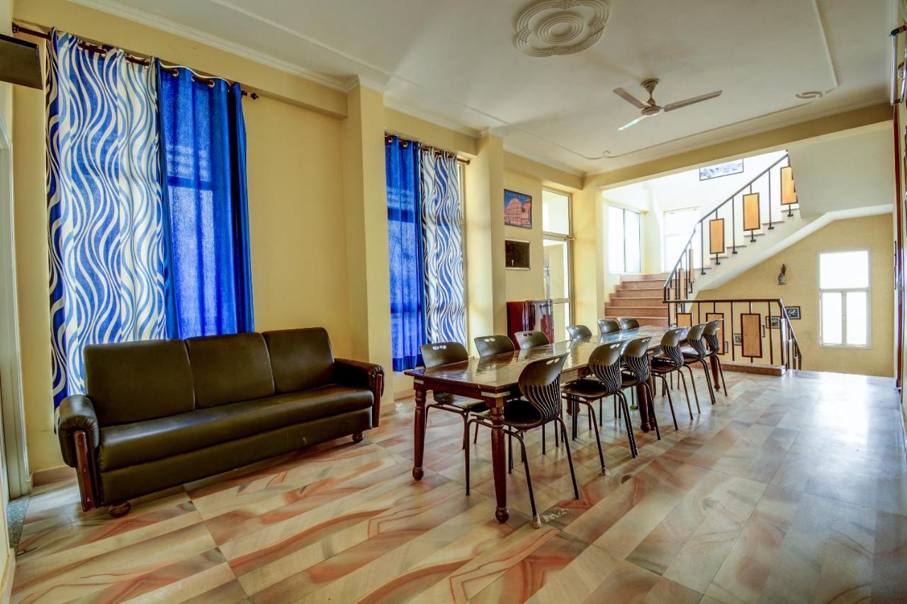 Oyo Hotel Prayag Dzsaipur Kültér fotó
